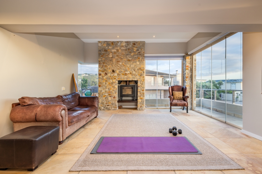 5 Bedroom Property for Sale in Whale Rock Beach Western Cape